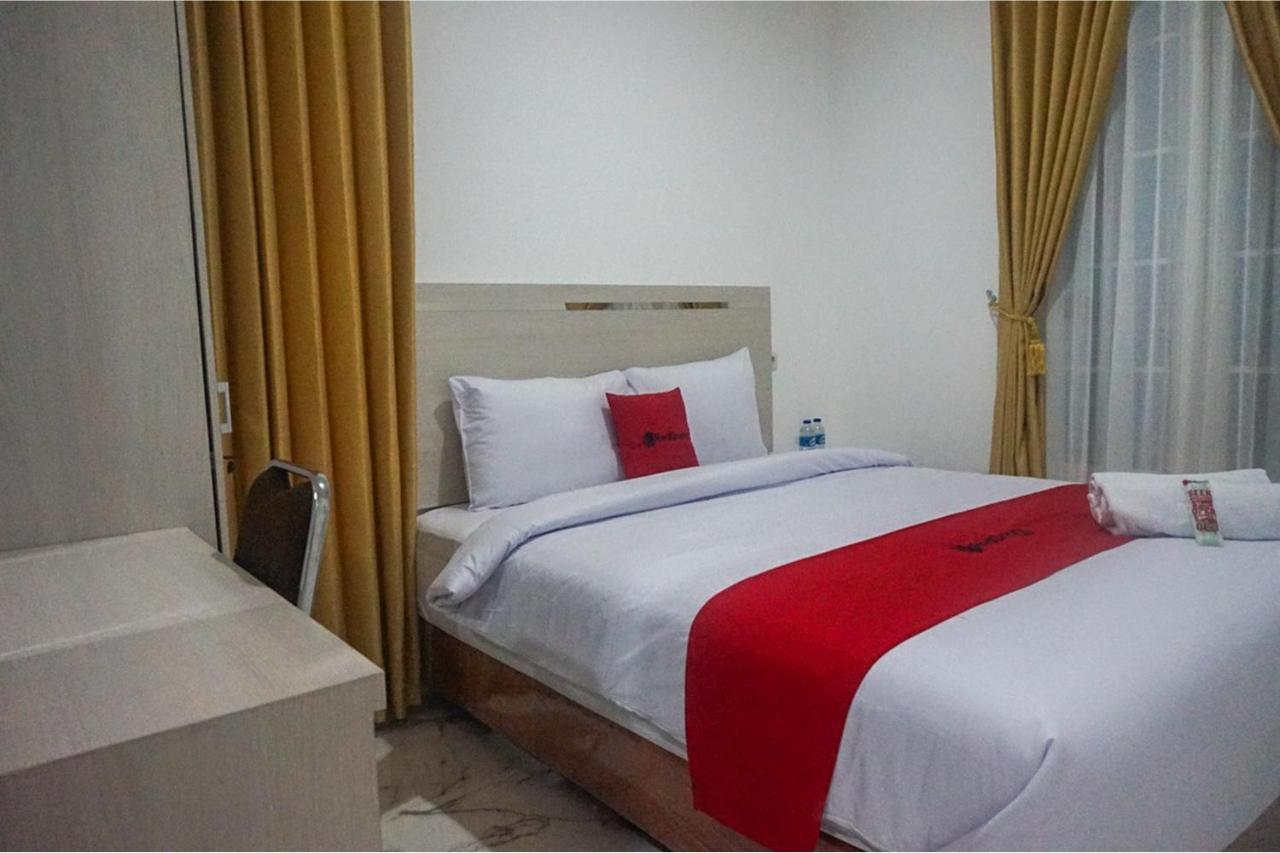 Reddoorz Near Araya Family Club House Ξενοδοχείο Μαλάνγκ Εξωτερικό φωτογραφία