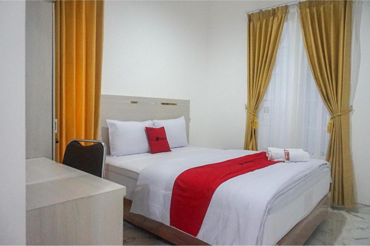 Reddoorz Near Araya Family Club House Ξενοδοχείο Μαλάνγκ Εξωτερικό φωτογραφία